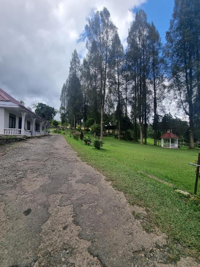Oyo 93062 Sibayak Multinational Rest House Berastagi Luaran gambar