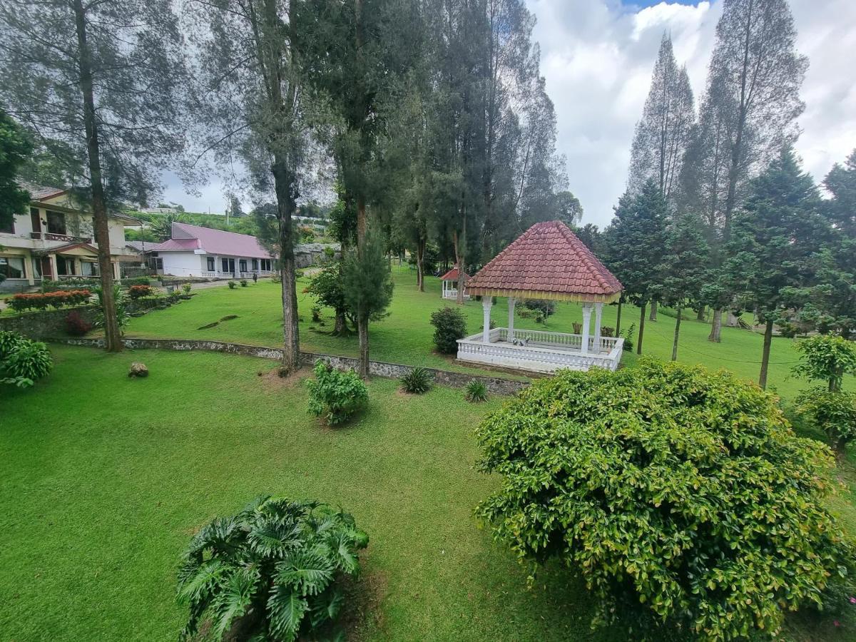 Oyo 93062 Sibayak Multinational Rest House Berastagi Luaran gambar