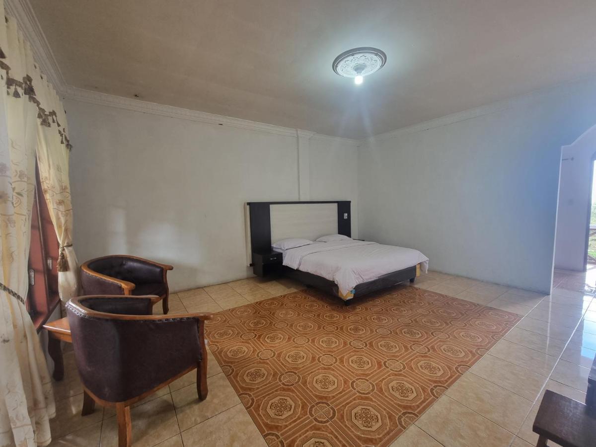 Oyo 93062 Sibayak Multinational Rest House Berastagi Luaran gambar
